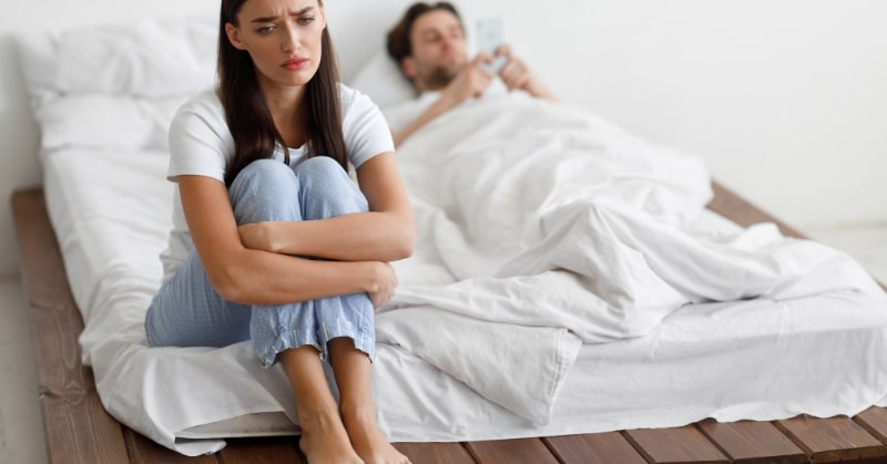 התמודדות רגשית עם חשד לבגידה